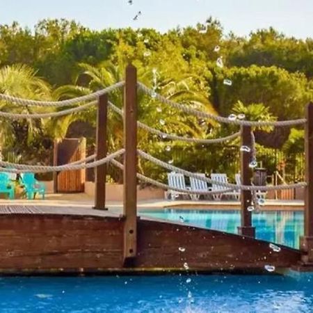 Chalets Met Buitenkeuken Op Camping Lei Suves - Joycasa Roquebrune-sur Argens Luaran gambar