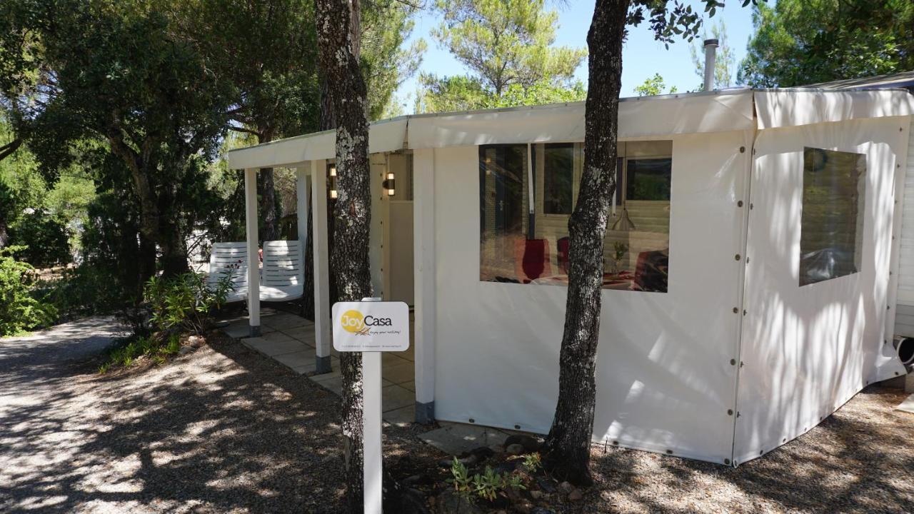 Chalets Met Buitenkeuken Op Camping Lei Suves - Joycasa Roquebrune-sur Argens Luaran gambar