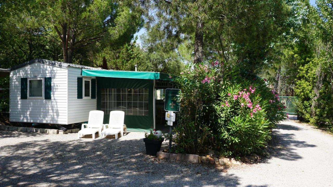 Chalets Met Buitenkeuken Op Camping Lei Suves - Joycasa Roquebrune-sur Argens Luaran gambar